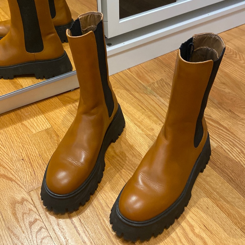Lug sole boots